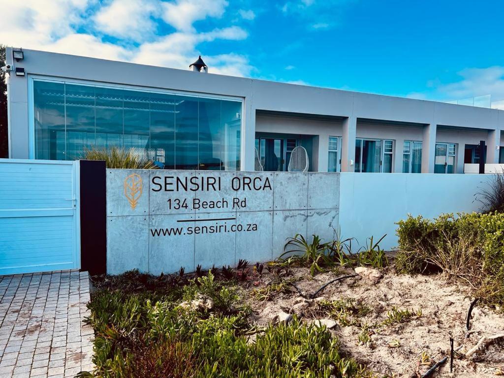 Sensiri Orca *
